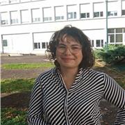 Étudiante en licence pour devenir professeure des écoles, je souhaite mettre à profit mes compétences pour aider les jeunes (de l'école maternelle à la terminale) avec leurs cours et leurs devoirs !